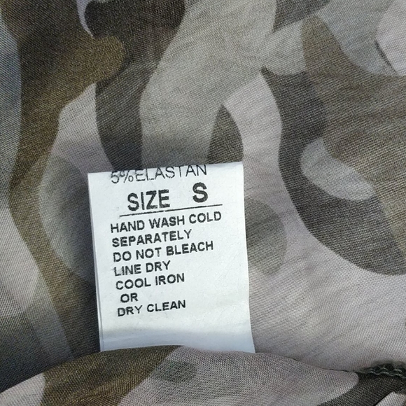 Lola made in Italy camo beach cover up - Picture 7 of 8